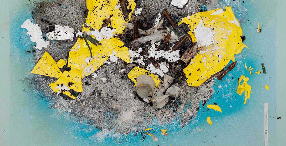 Abstract image with a blue background and yellow shapes